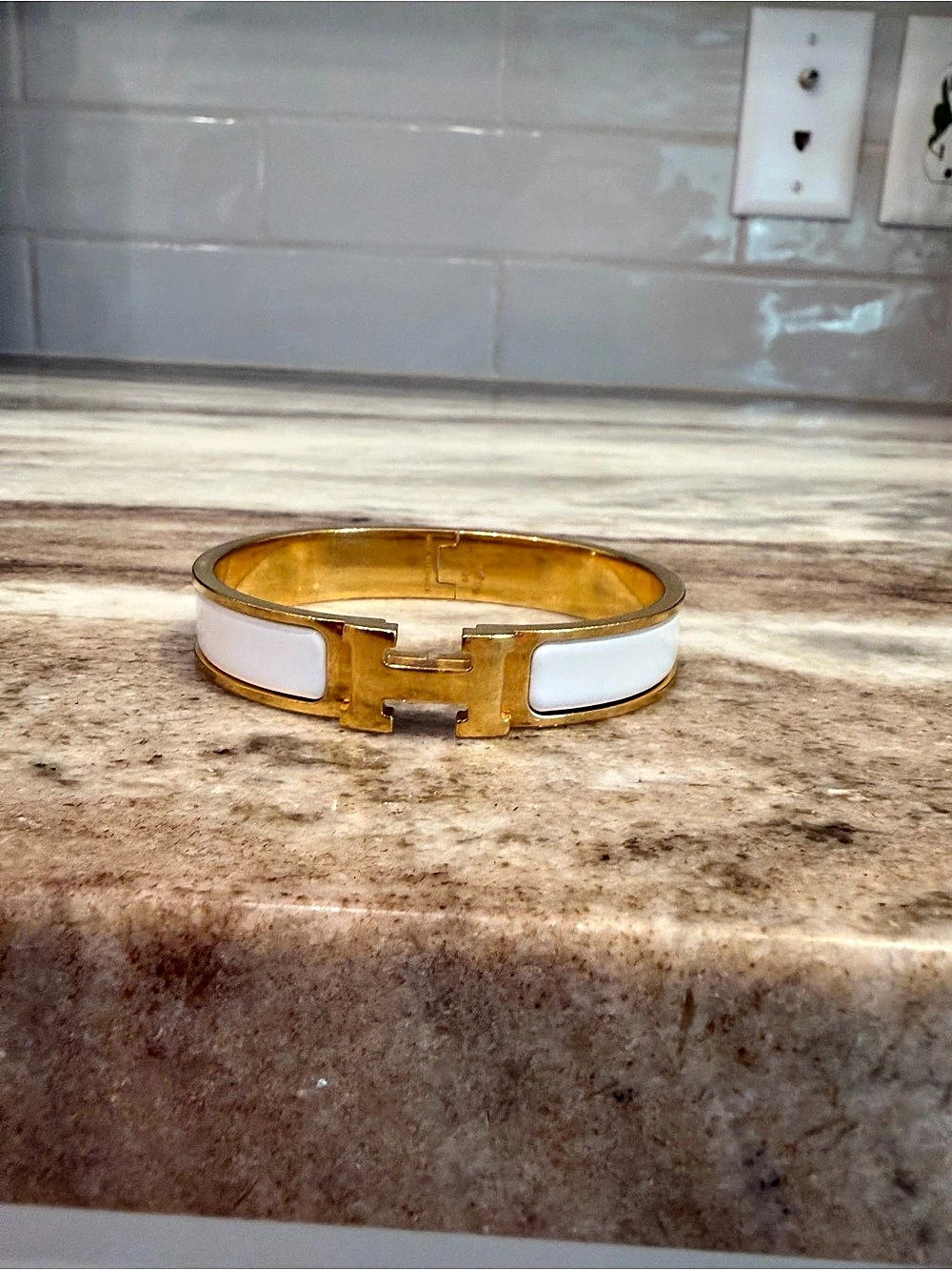 Hermès Clic H Bracelet White Enamel Gold-Tone